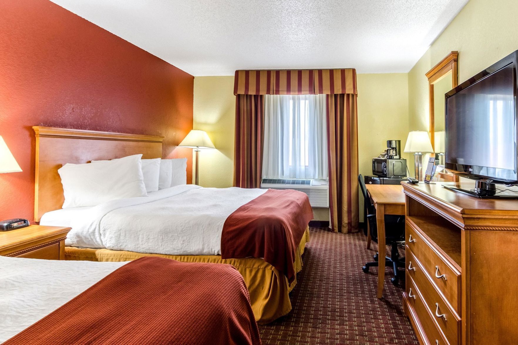 In-room safe, desk, iron/ironing board, free cots/infant beds