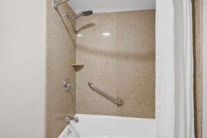 Standard Room, 2 Queen Beds | Bathroom | Combined shower/tub, free toiletries, hair dryer, towels - Vagabond Inn Whittier (Whittier)