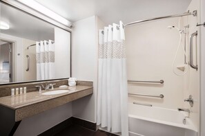 Studio, 1 King Bed, Accessible, Non Smoking | Bathroom | Free toiletries, hair dryer, towels, soap