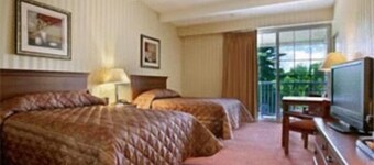 HomeSpring Inn & Studios