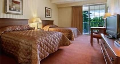 HomeSpring Inn & Studios