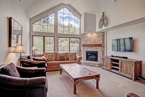 Condo, 4 Bedrooms | Living room | TV