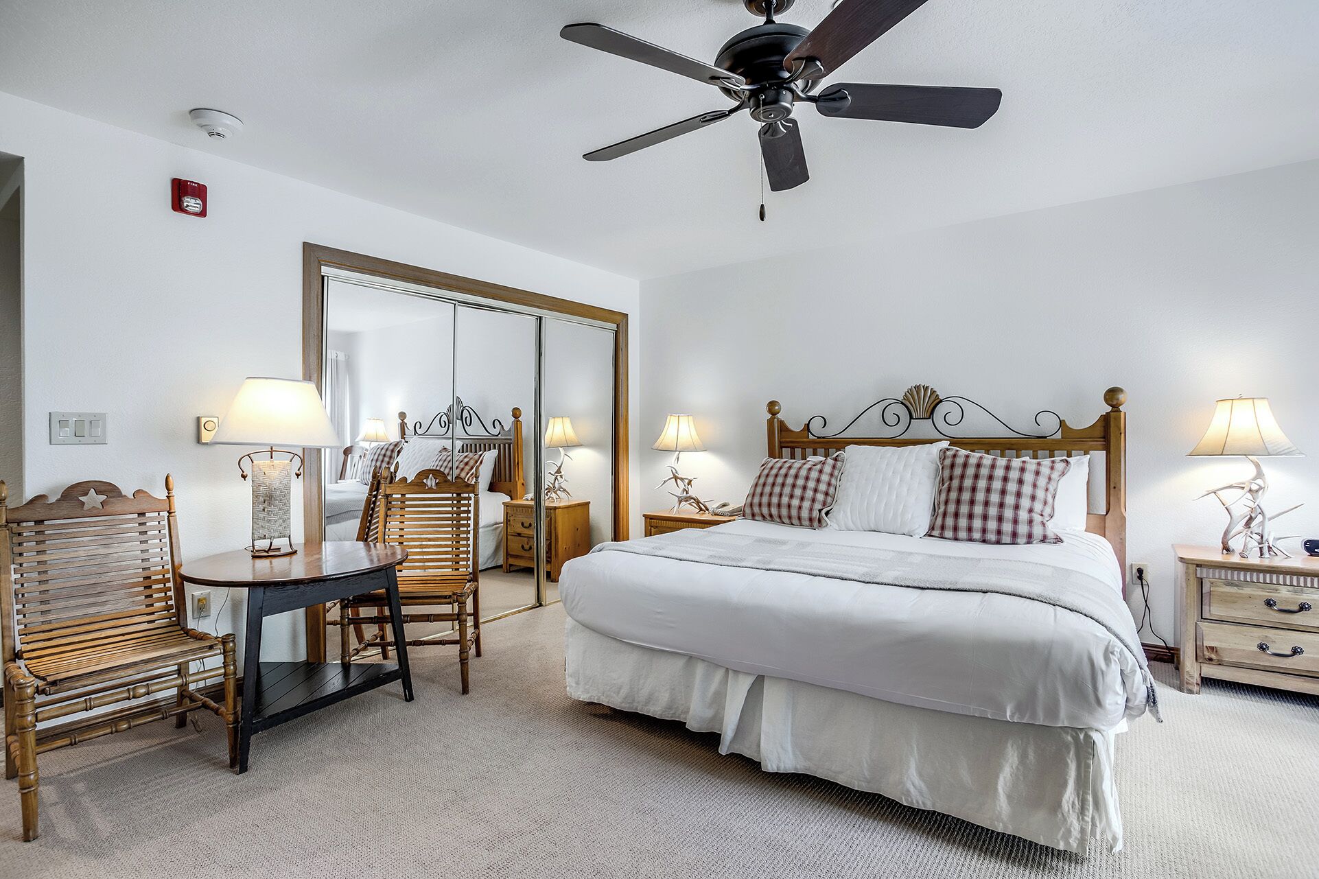 Room, 1 King Bed | Premium bedding, in-room safe, individually decorated