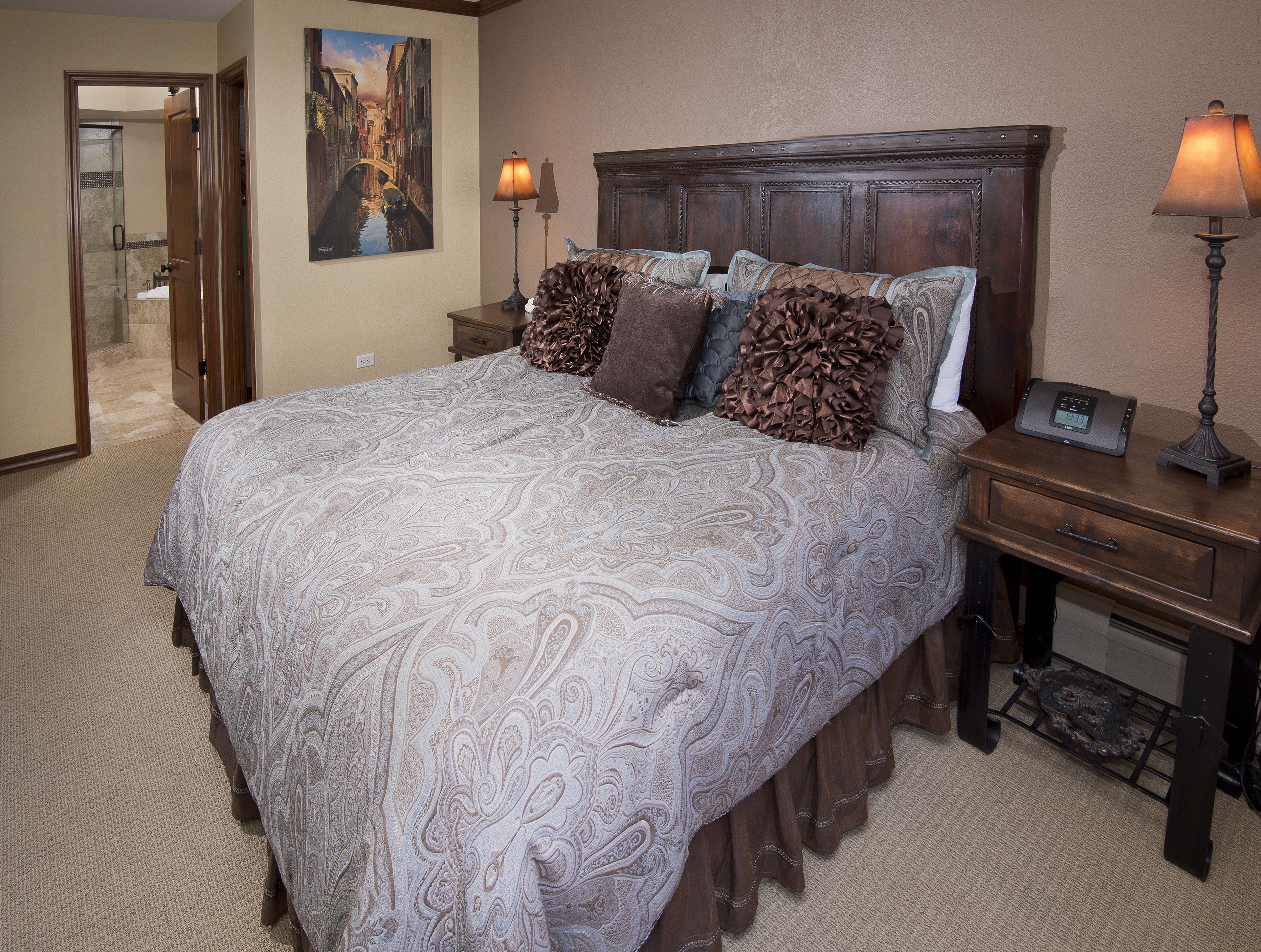 Premier Condo, 4 Bedrooms | Premium bedding, in-room safe, individually decorated