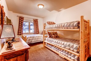 Condo, 3 quartos (TS) | Roupas de cama premium, cofres nos quartos, individualmente decorados