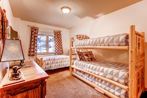 Condo, 3 quartos (TS) | Roupas de cama premium, cofres nos quartos, individualmente decorados