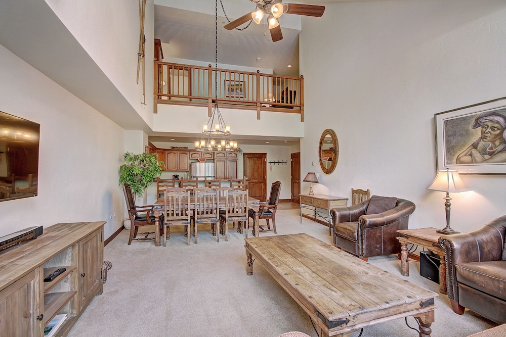 St. James Place by null