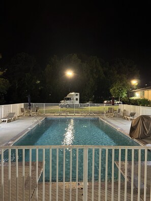 Außenpool (je nach Saison geöffnet)