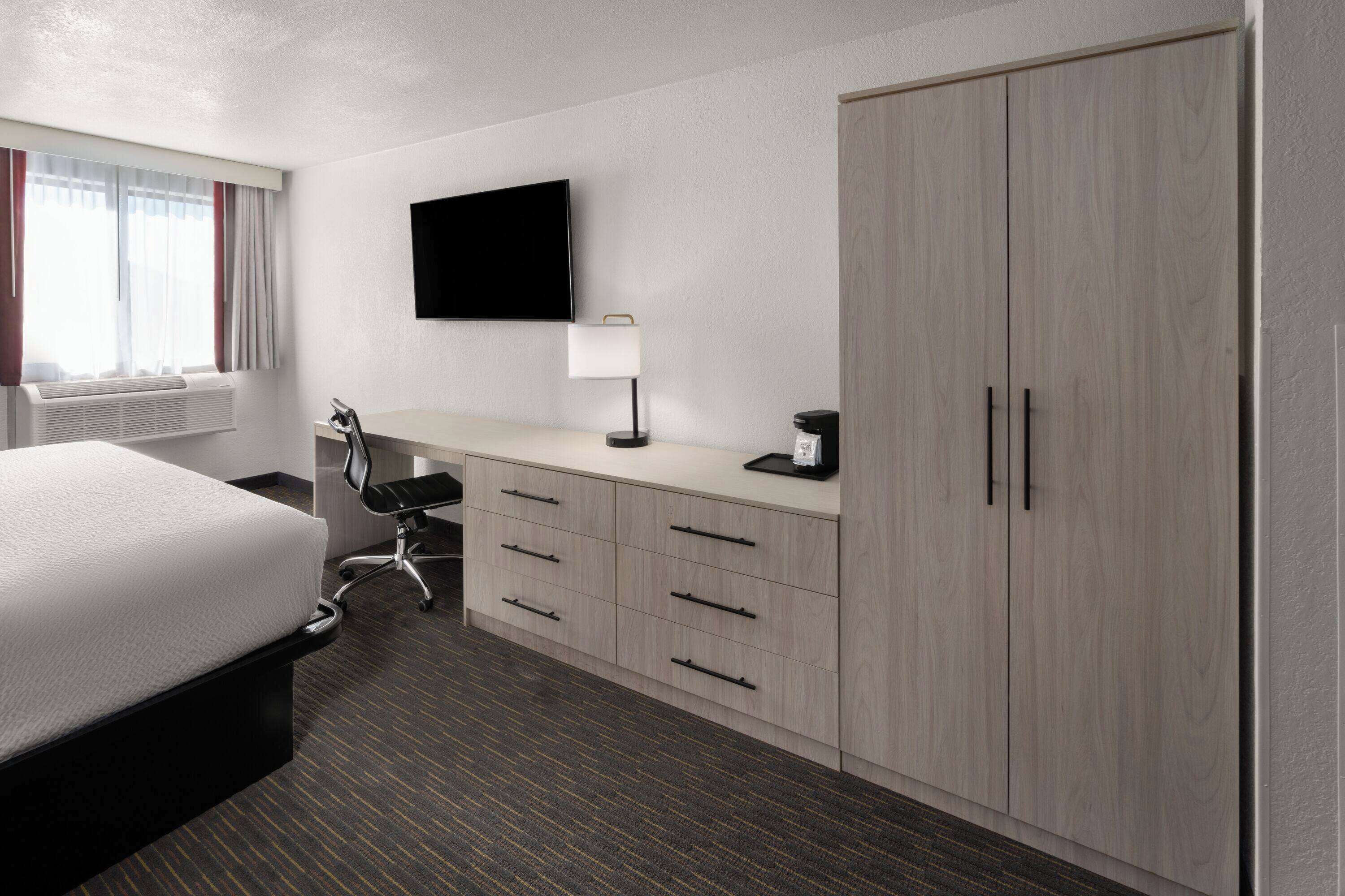 Photo - SYLO Hotel Denver Airport, a Ramada by Wyndham