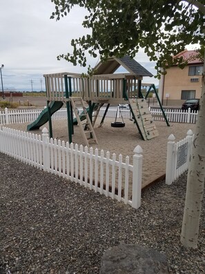 Außen-Kinderspielplatz