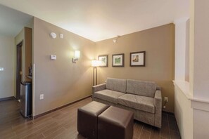 Suite, Multiple Beds, Non Smoking | Individually decorated, individually furnished, desk, laptop workspace