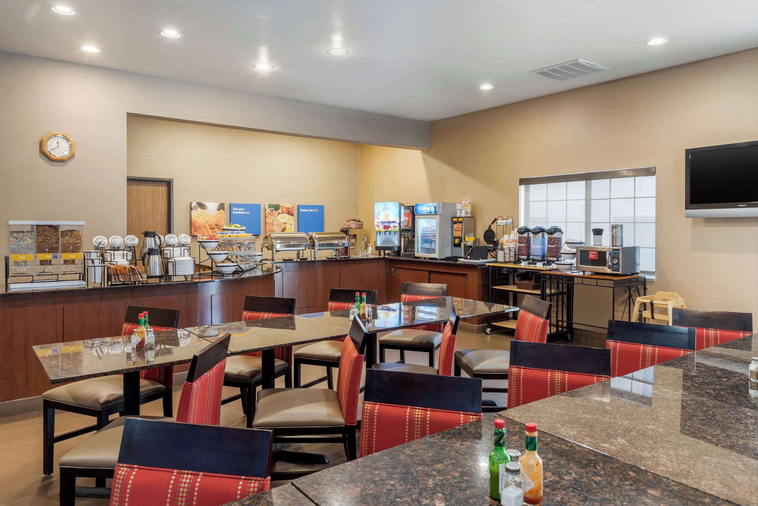 Colazione a buffet inclusa, servita tutte le mattine 