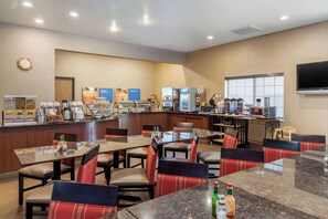 Free daily buffet breakfast  - Comfort Inn & Suites Alamosa (Alamosa)