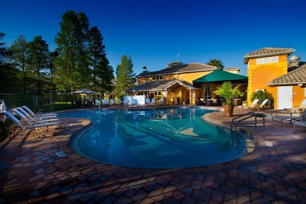 Outdoor pool, pool umbrellas, sun loungers