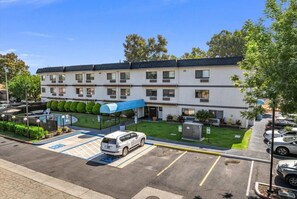 Exterior - Days Inn by Wyndham Woodland (Woodland)