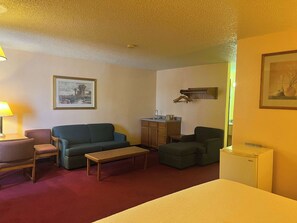In-room safe, free WiFi, bed sheets