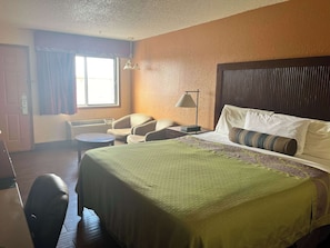 In-room safe, free WiFi, bed sheets
