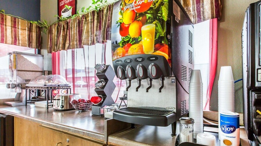 Econo Lodge Inn & Suites Yreka