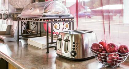 Econo Lodge Inn & Suites Yreka