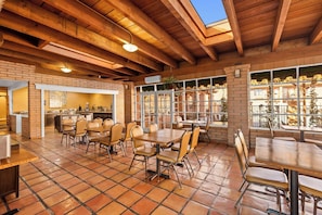 Free daily buffet breakfast