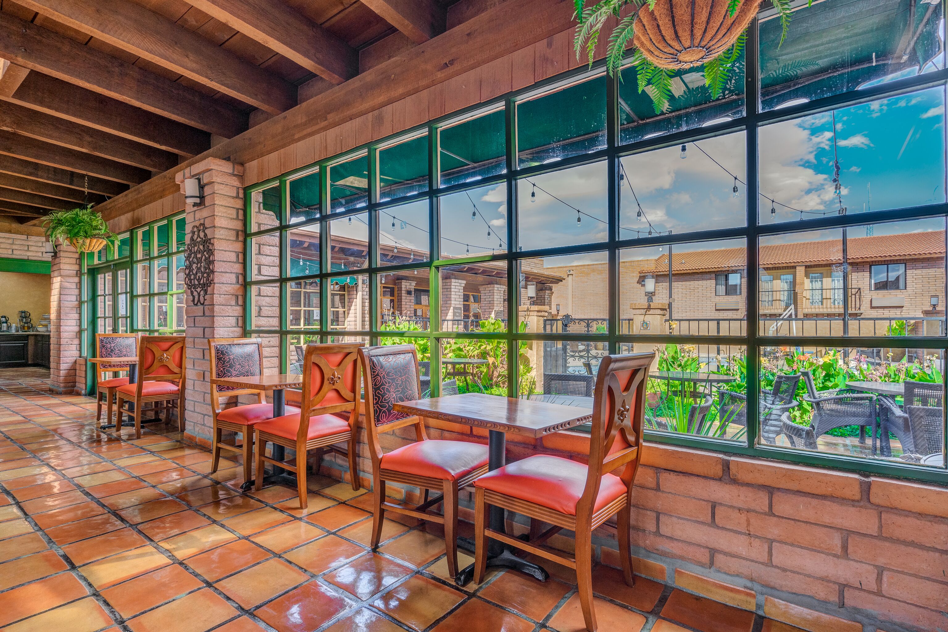 breakfast, lunch and dinner served