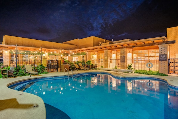 Outdoor pool, a heated pool, open 8:00 AM to 11:00 PM, sun loungers