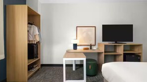 39-inch flat-screen TV with cable channels, TV - Spark by Hilton Palatine Arlington Heights (Palatine)