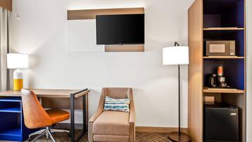 Room, 1 King Bed, Accessible, Non Smoking | In-room safe, desk, laptop workspace, blackout drapes