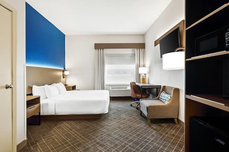 Room, 1 King Bed, Accessible, Non Smoking | In-room safe, desk, laptop workspace, blackout drapes