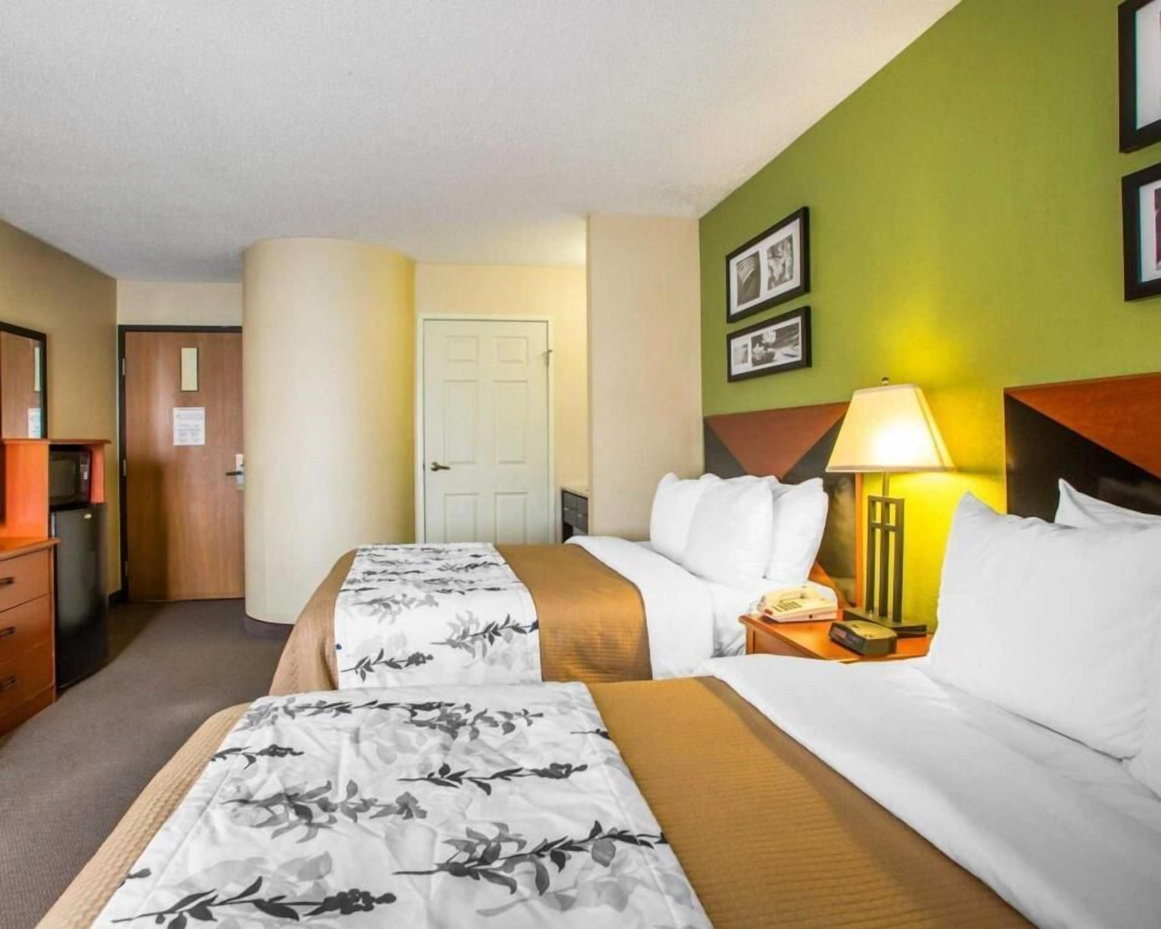 1 bedroom, premium bedding, desk, iron/ironing board