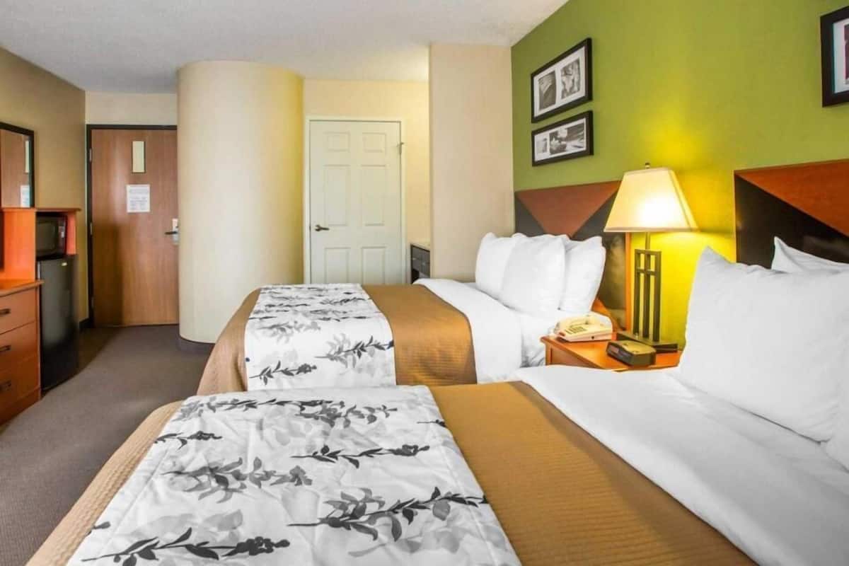 1 bedroom, premium bedding, desk, iron/ironing board