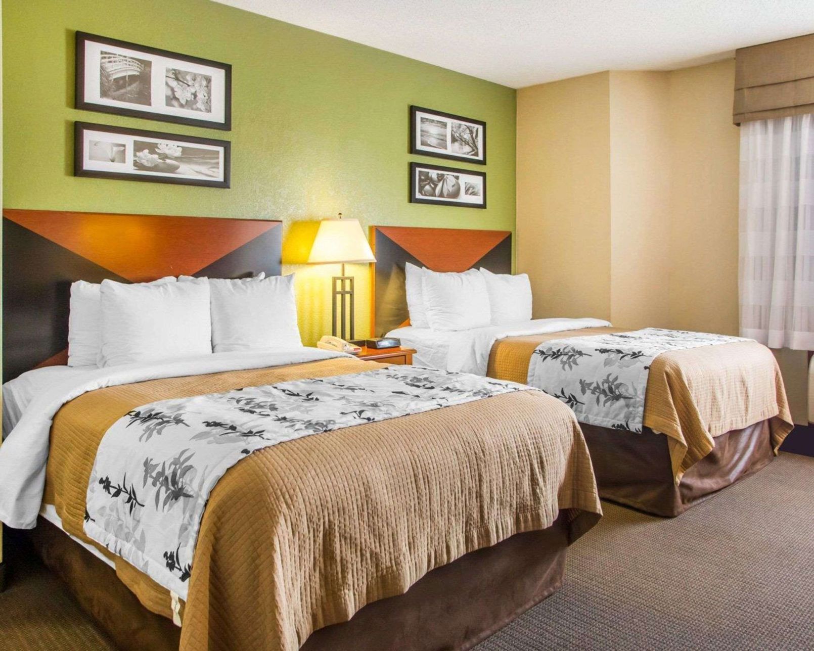 1 bedroom, premium bedding, desk, iron/ironing board