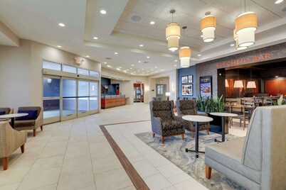 Drury Plaza Hotel Mt. Vernon