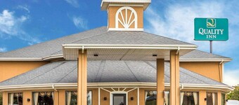 Quality Inn Morton at I-74