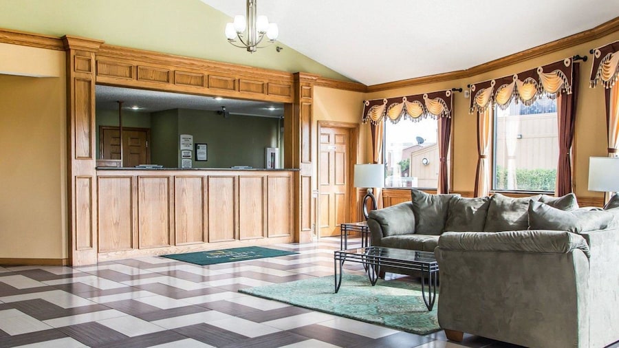 Quality Inn Morton at I-74