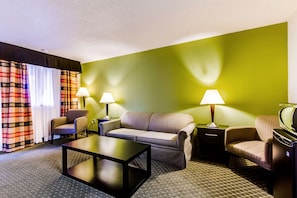 Suite, 2 Double Beds, Refrigerator & Microwave, Ground Floor | Desk, iron/ironing board, rollaway beds, free WiFi