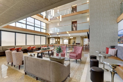 Drury Inn & Suites Marion