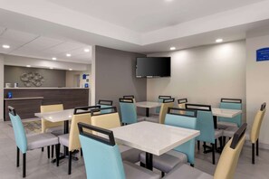 Free daily full breakfast 