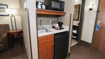 In-room safe, desk, iron/ironing board, rollaway beds