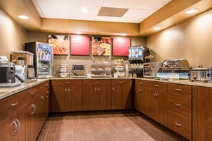 Buffet déjeuner gratuit