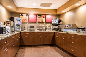 Buffet déjeuner gratuit