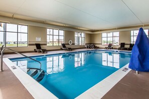 Indoor pool, pool loungers