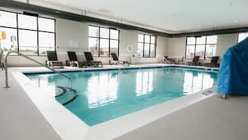 Indoor pool, pool loungers