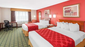 Chambre, 2 grands lits, non-fumeurs | Bureau, espace de travail pour ordinateur portable