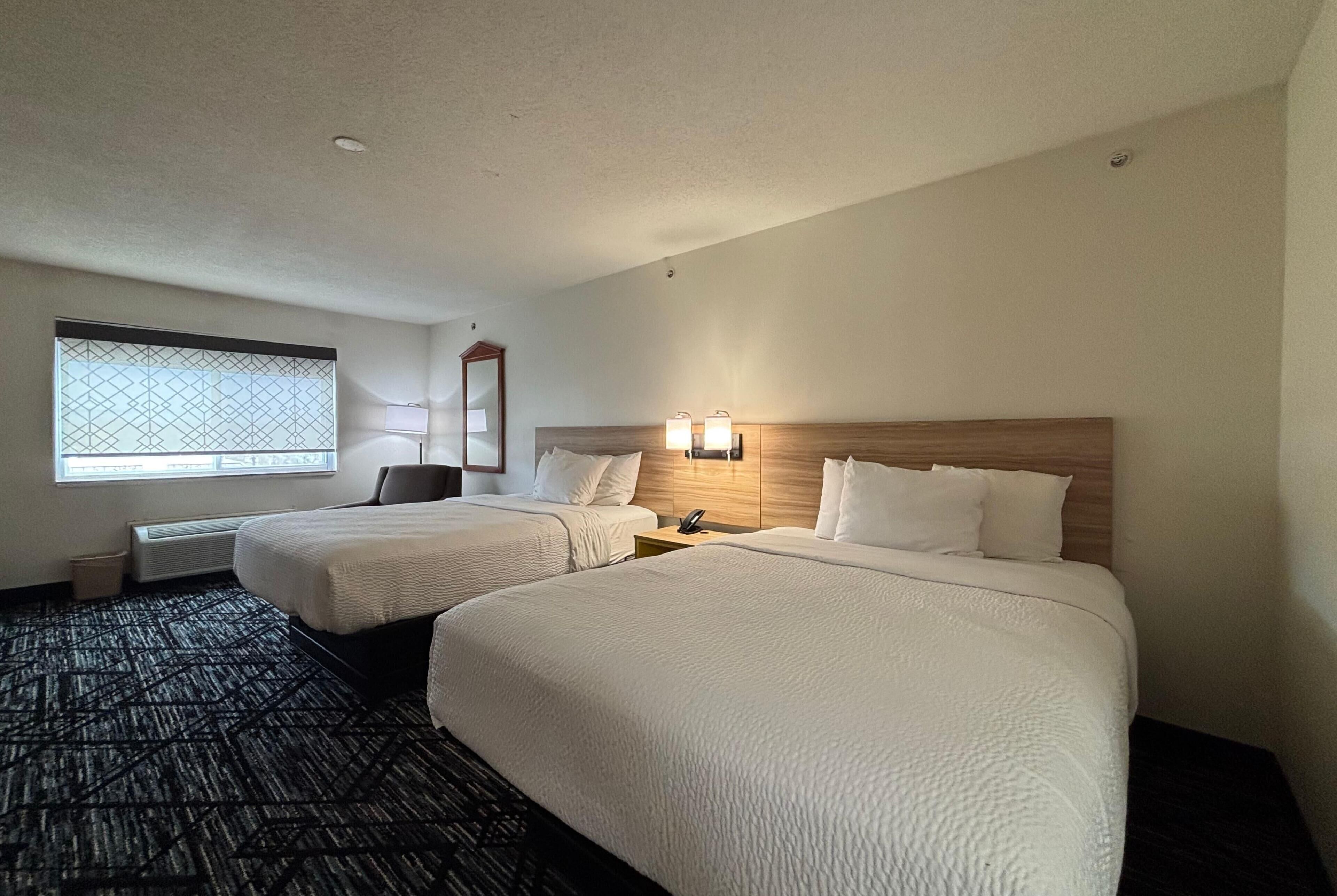 Chambre Deluxe, 2 grands lits, non-fumeurs | Bureau, espace de travail pour ordinateur portable