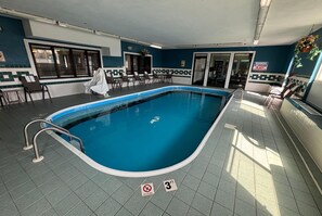 Indoor pool - Baymont by Wyndham Decatur IL North (Forsyth)