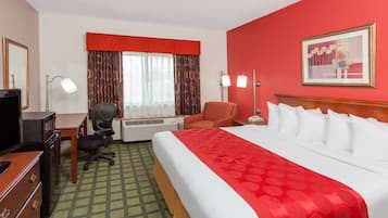 Chambre, 1 trÚs grand lit, accessible aux personnes à mobilité réduite, non-fumeurs (Roll-in shower) | Bureau, espace de travail pour ordinateur portable