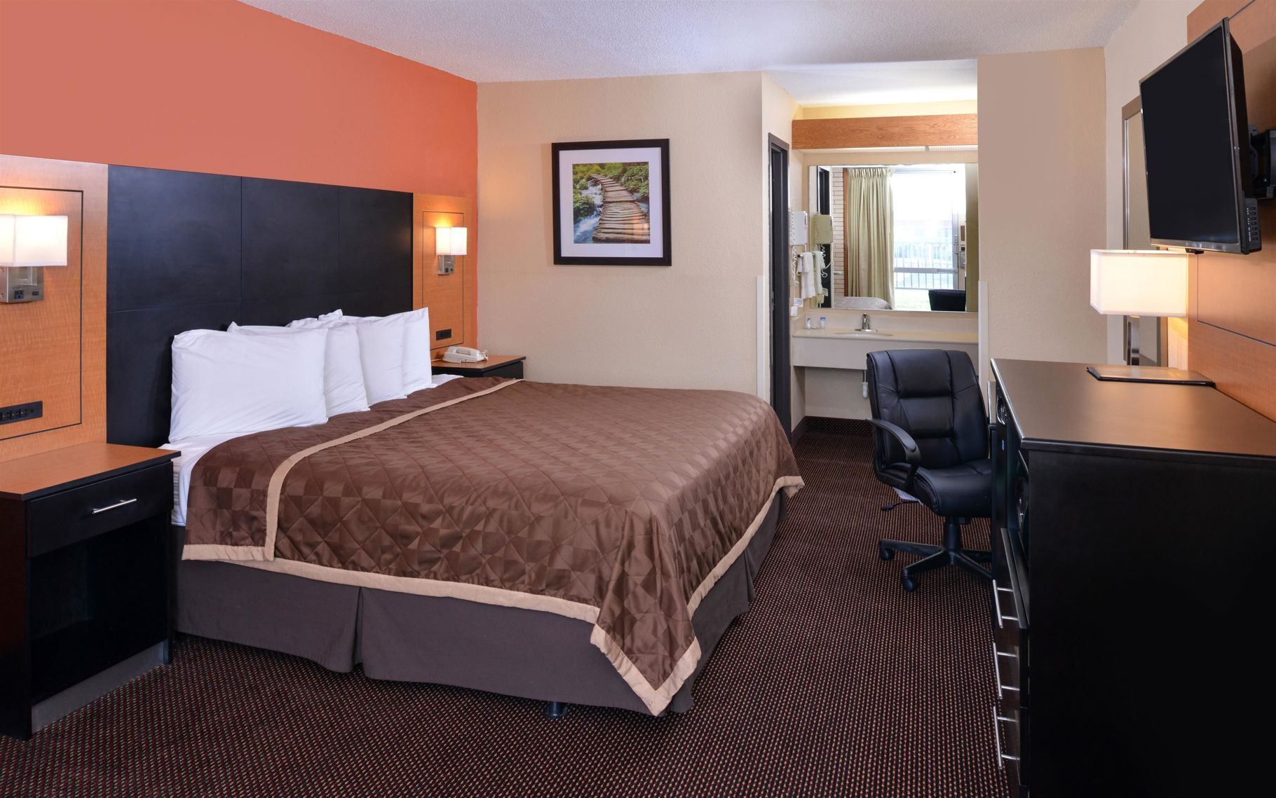 Desk, iron/ironing board, free WiFi, bed sheets