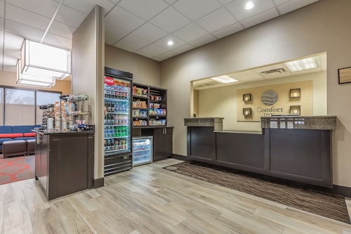 Comfort Inn Alton near I-255