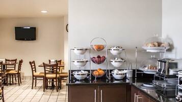 Café da manhã continental grátis todos os dias